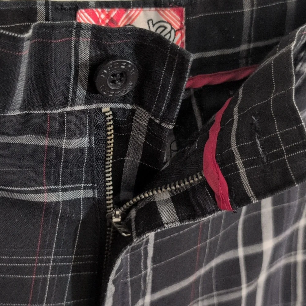 Ripzone | Black and Gray Plaid Men's Shorts - Picture 6 of 15